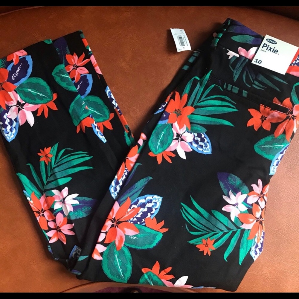 Old Navy | Pixie Pants in Hawaiian